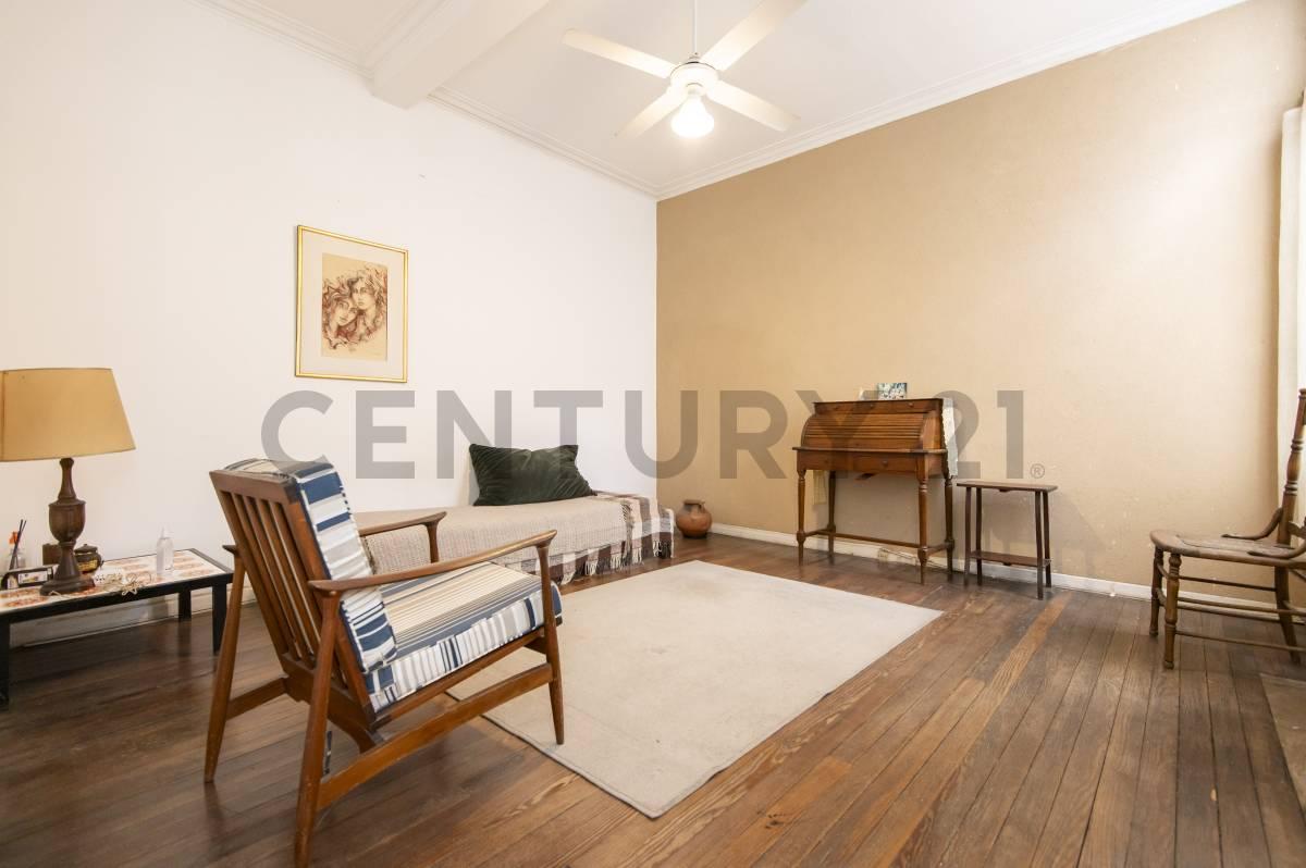 DEPTARTAMENTO EN VENTA EN LA PLATA CON 5 CONSULTORIOS — foto 1