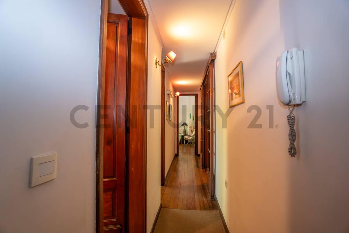 CASA EN VENTA EN LA PLATA IDEAL DESTINO COMERCIAL — foto 1