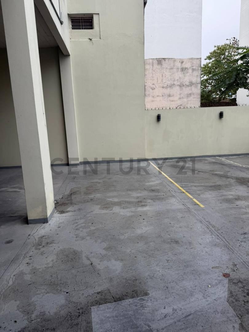 Cochera descubierta en venta en La Plata — foto 1