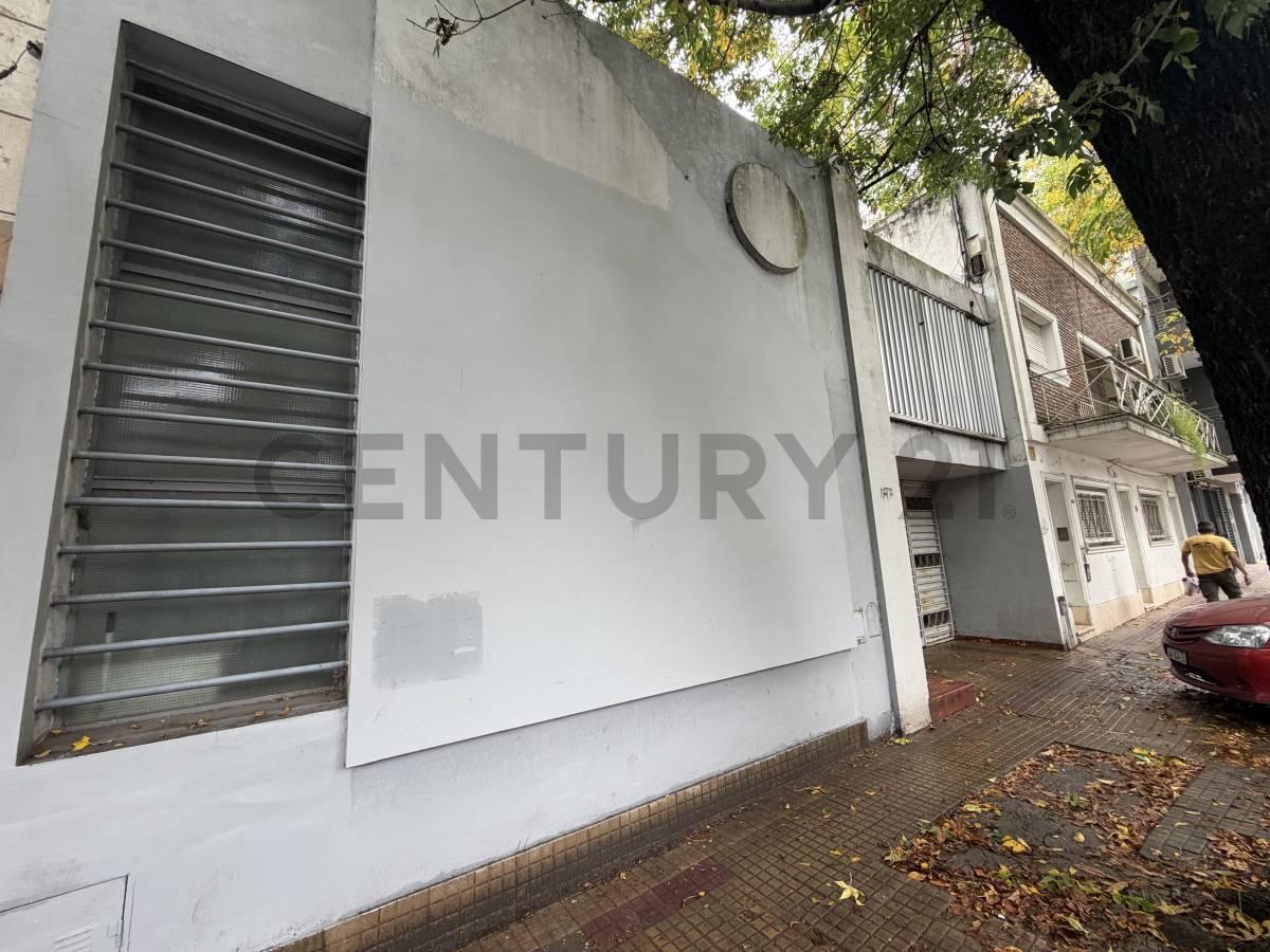 Calle 4 entre 58 y 59. Lote de 10 x 60 en venta, La Plata. — foto 1