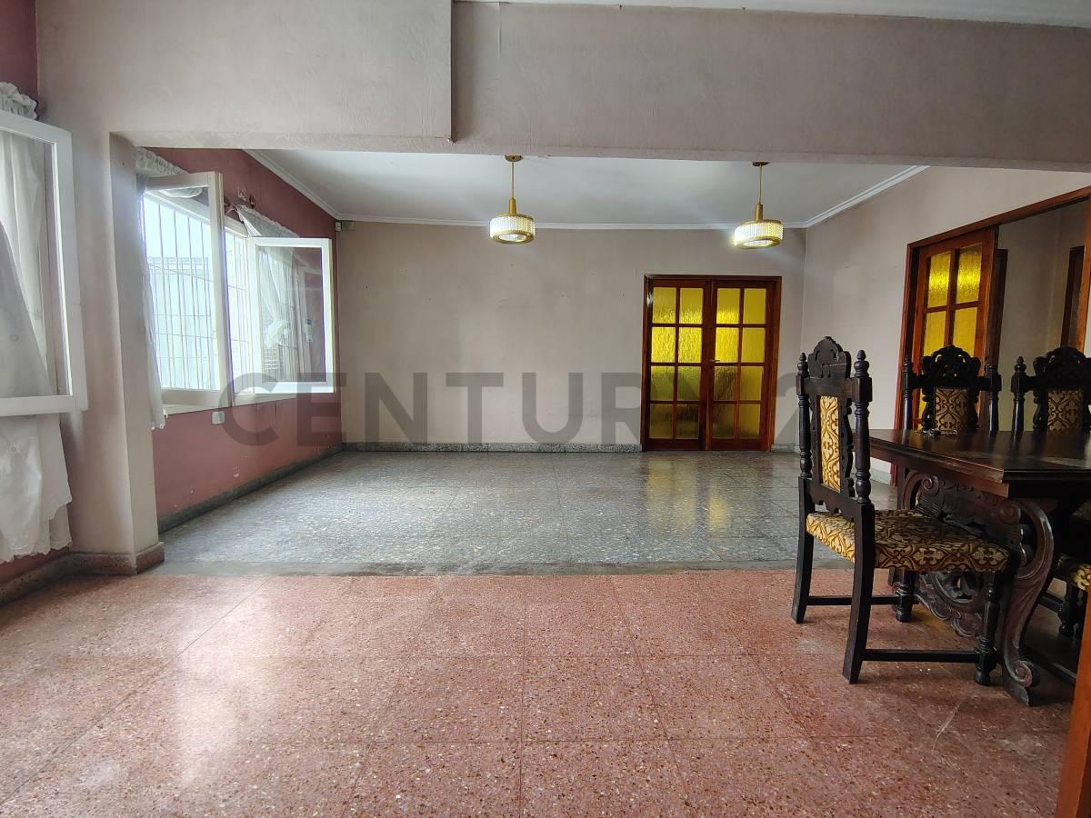 PH EN VENTA EN LA PLATA DE 2 DORMITORIOS CON PATIO Y BALCON — foto 1