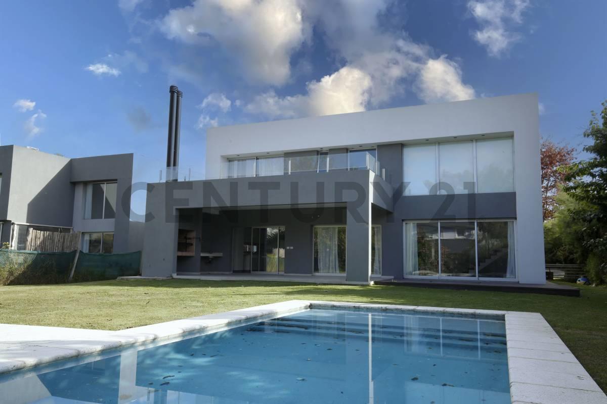 Casa en venta de cuatro dormitorios en Fincas de Iraola II. — foto 1