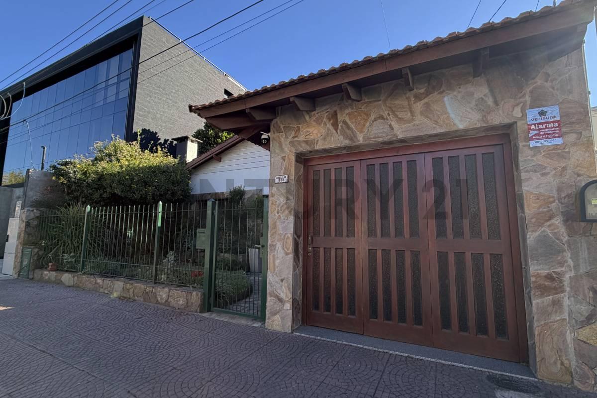 CASA EN VENTA EN CITY BELL ENTRE CAMINOS toda en planta baja — foto 1