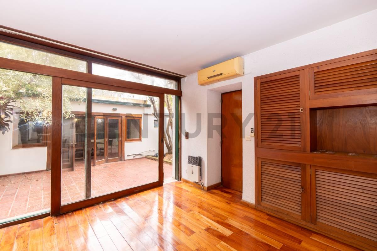 Casa en venta en La Plata de 4 dormitorios — foto 1