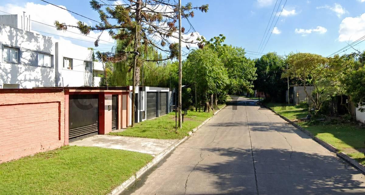 Casa en venta en City Bell de 3 dormitorios con pileta — foto 1