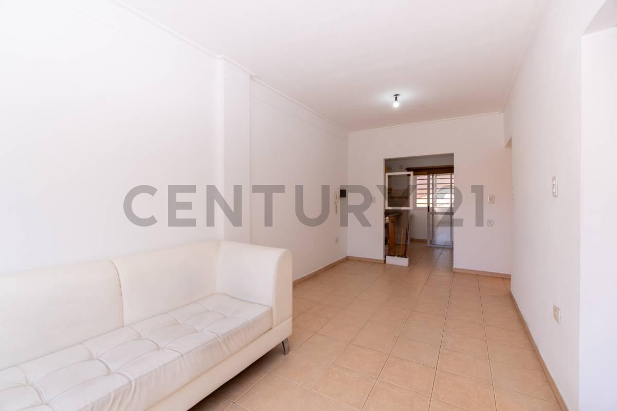 DEPARTAMENTO EN VENTA EN LA PLATA 1 DORMITORIOS Y COCHERA — foto 1