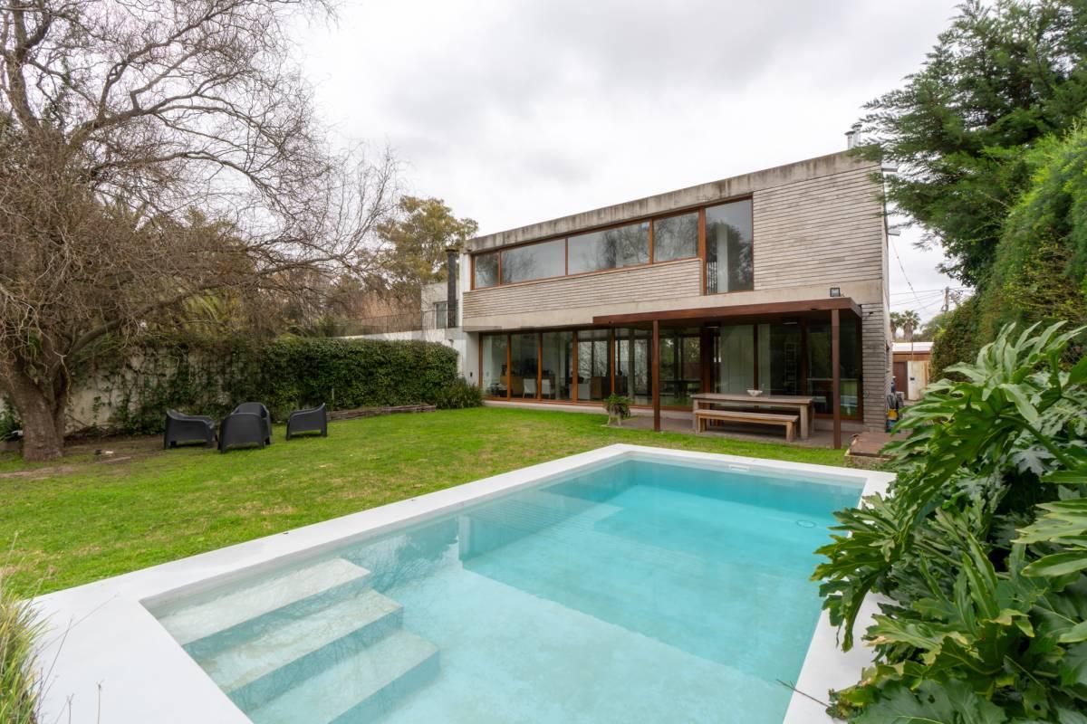 Casas en venta en Gonnet entre caminos La Plata — foto 1