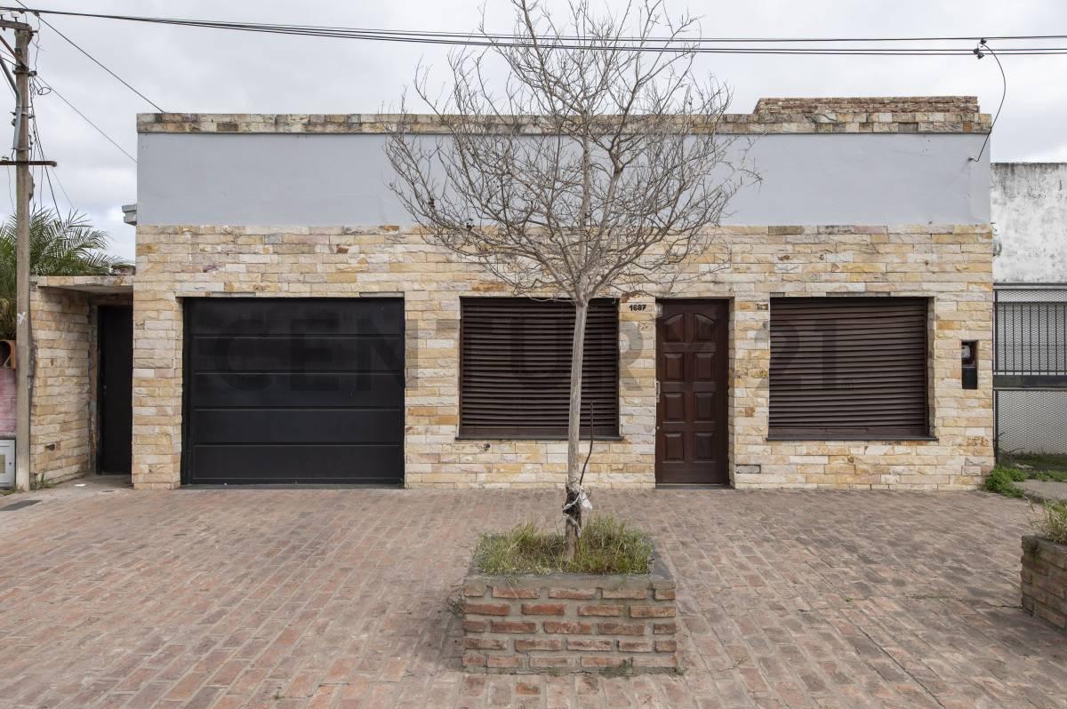 VENTA DE CASA DE 3 DORMITORIOS EN LOS HORNOS — foto 1
