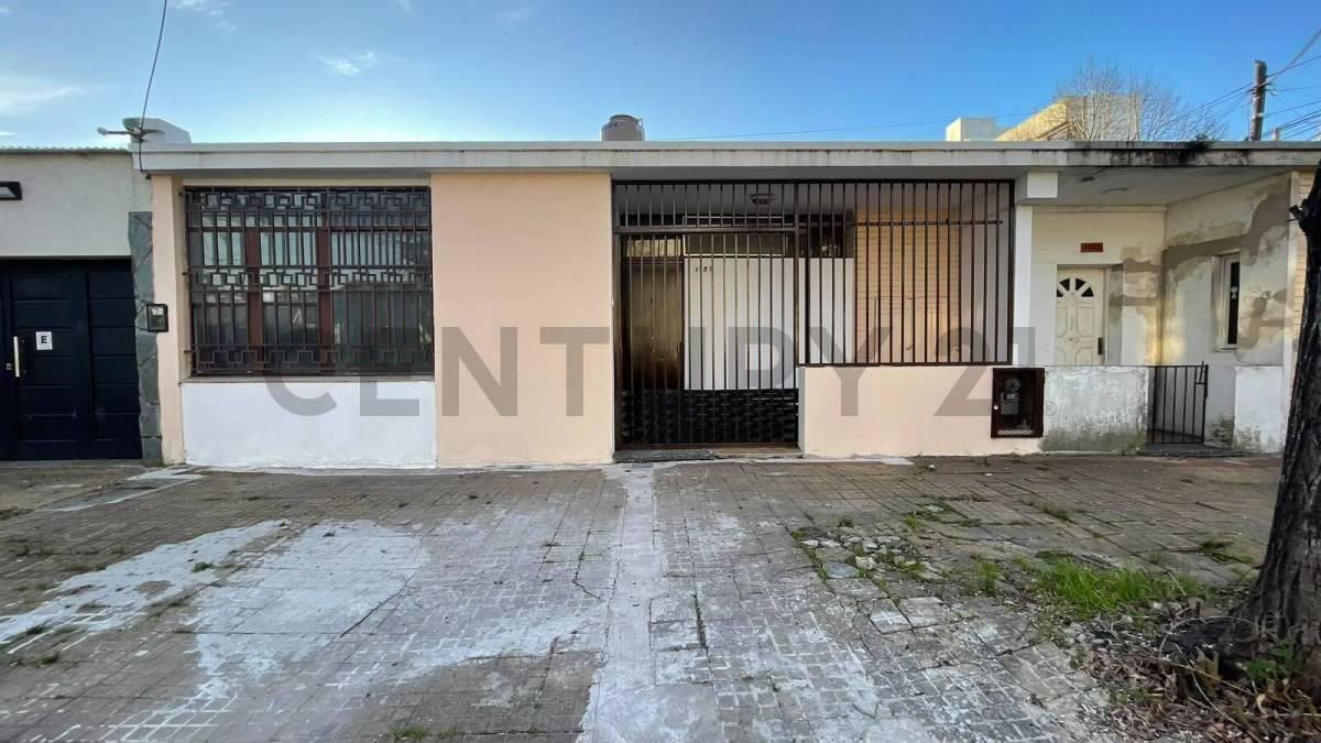 PH en Alquiler 2 Dormitorios calle 54 entre 30 y 31 — foto 1