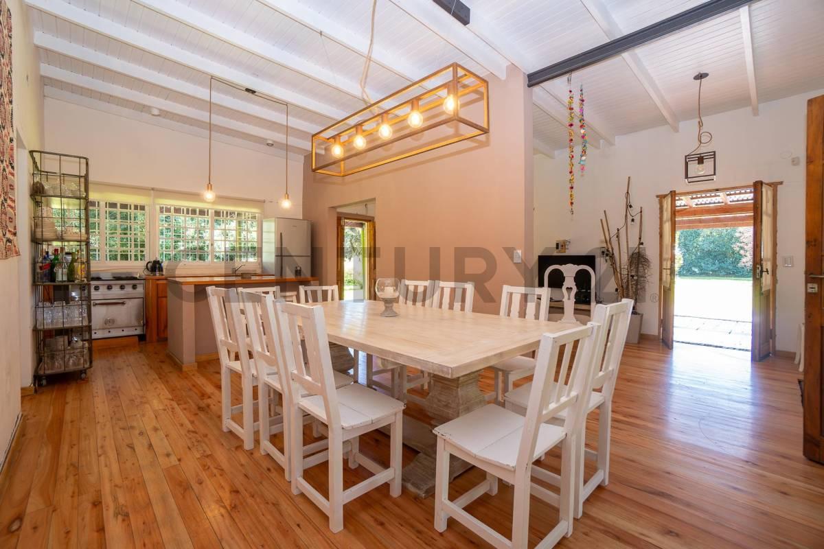CASA EN VENTA EN LA PLATA SICARDI — foto 1