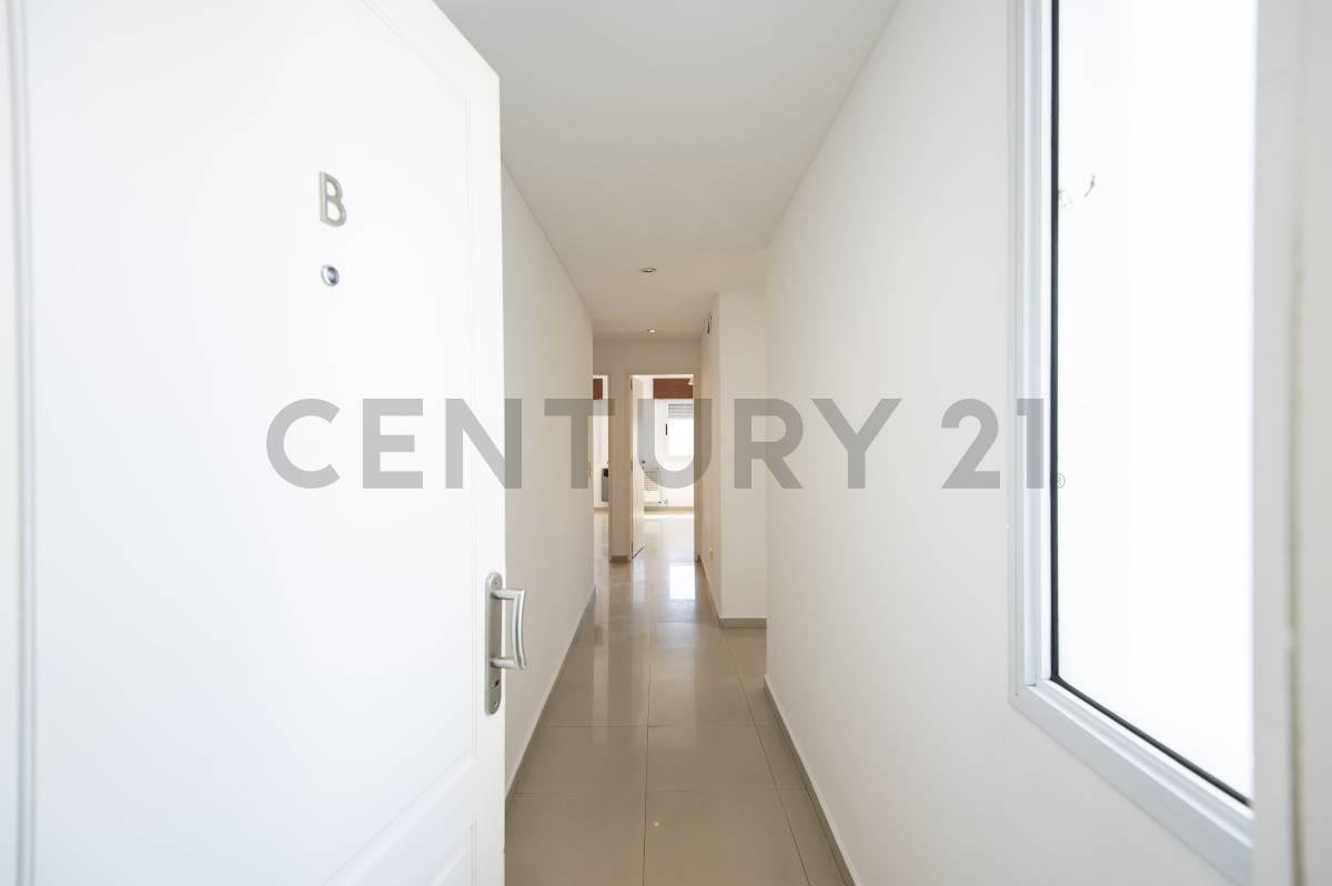 DEPARTAMENTO EN VENTA EN LA PLATA DE 2 DORMITORIOS CON COCHERA — foto 1