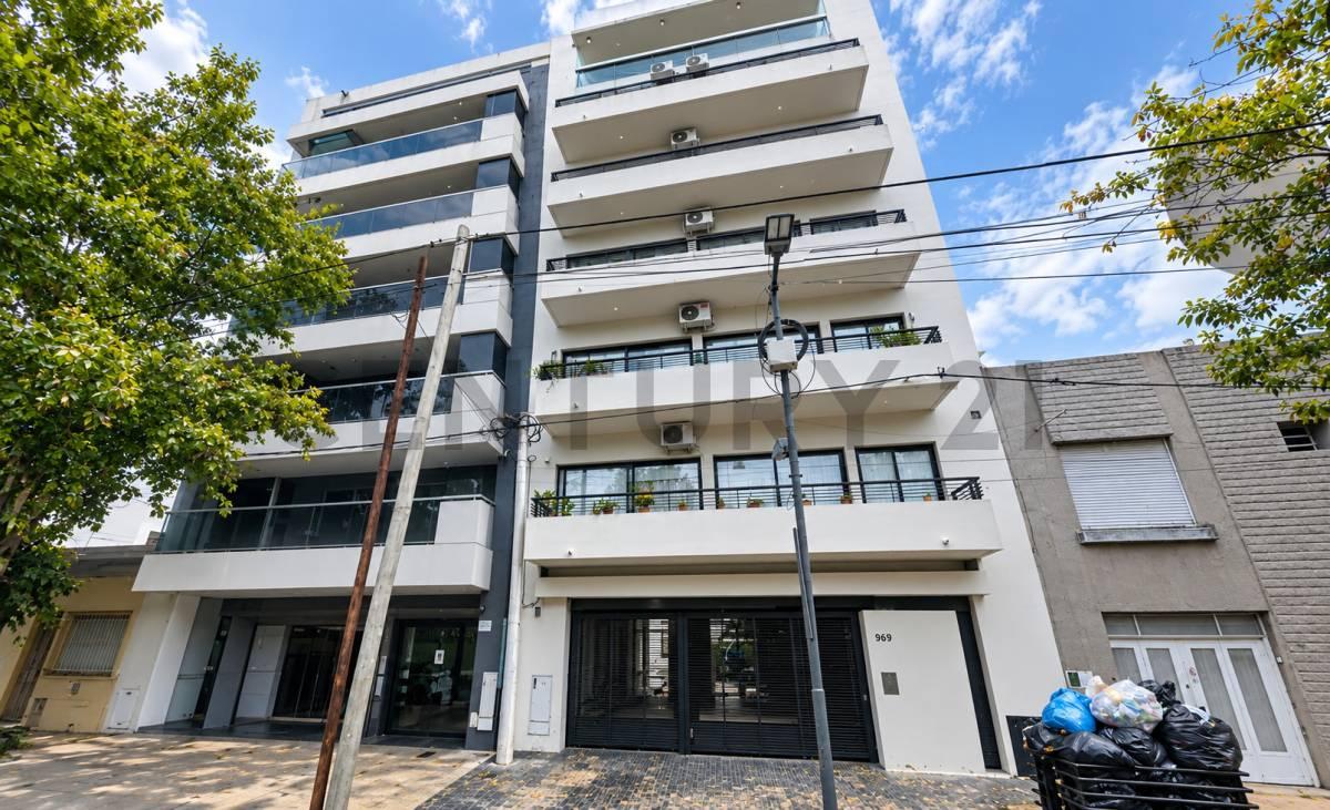 Departamento en venta en La Plata de 2 dormitorios con cochera — foto 1