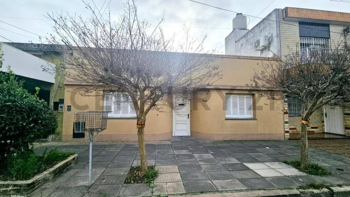 venta casa en haedo — foto 1