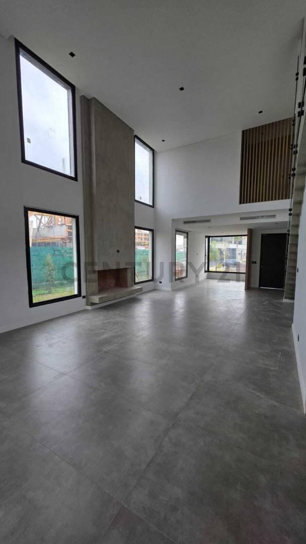 Casa a Estrenar en Puentes Nordelta, 7 Ambientes con Pileta que da al lago — foto 1
