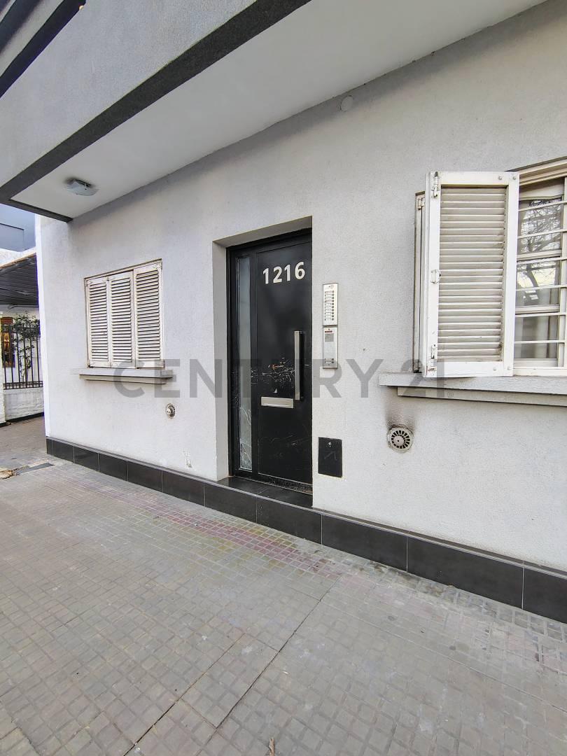 venta de ph a reciclar de 1 dormitorio — foto 1
