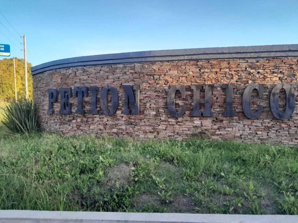 VENTA DE LOTE EN PETION CHICO, CANNING — foto 1