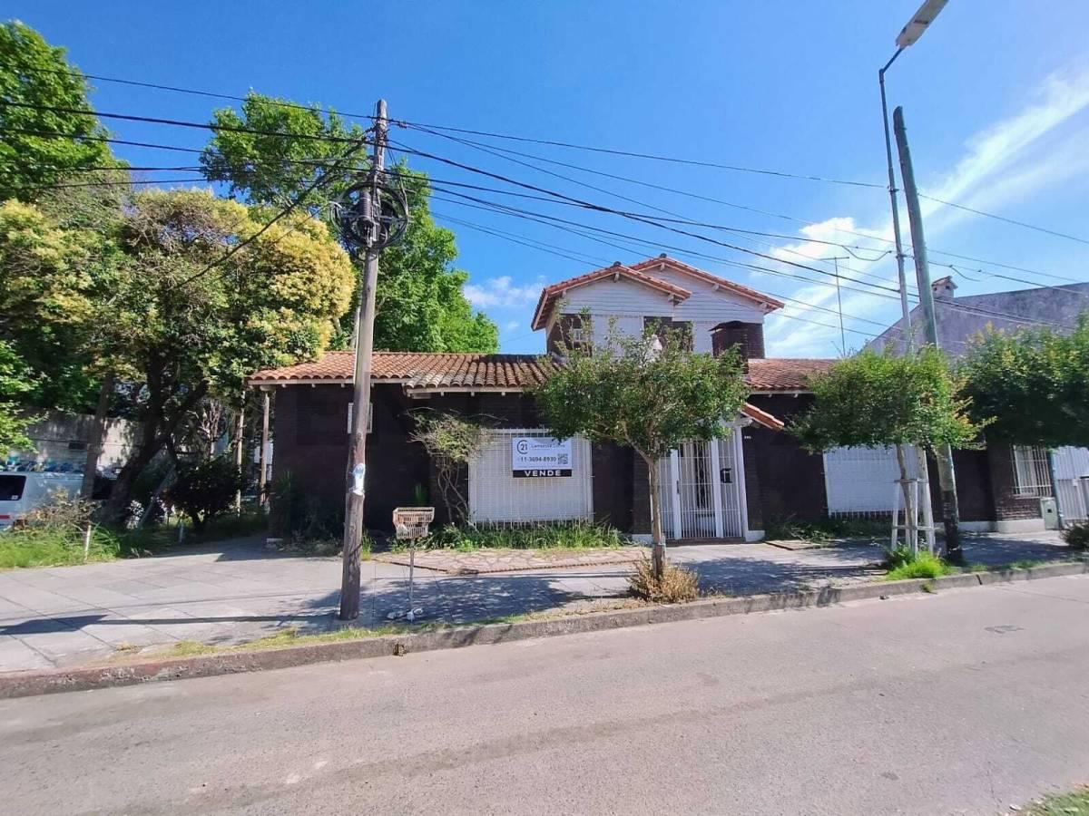 VENTA LOTE en ESQUINA - MORON CENTRO norte- IDEAL EMPRENDIMIENTO habitacional ó comercial — foto 1