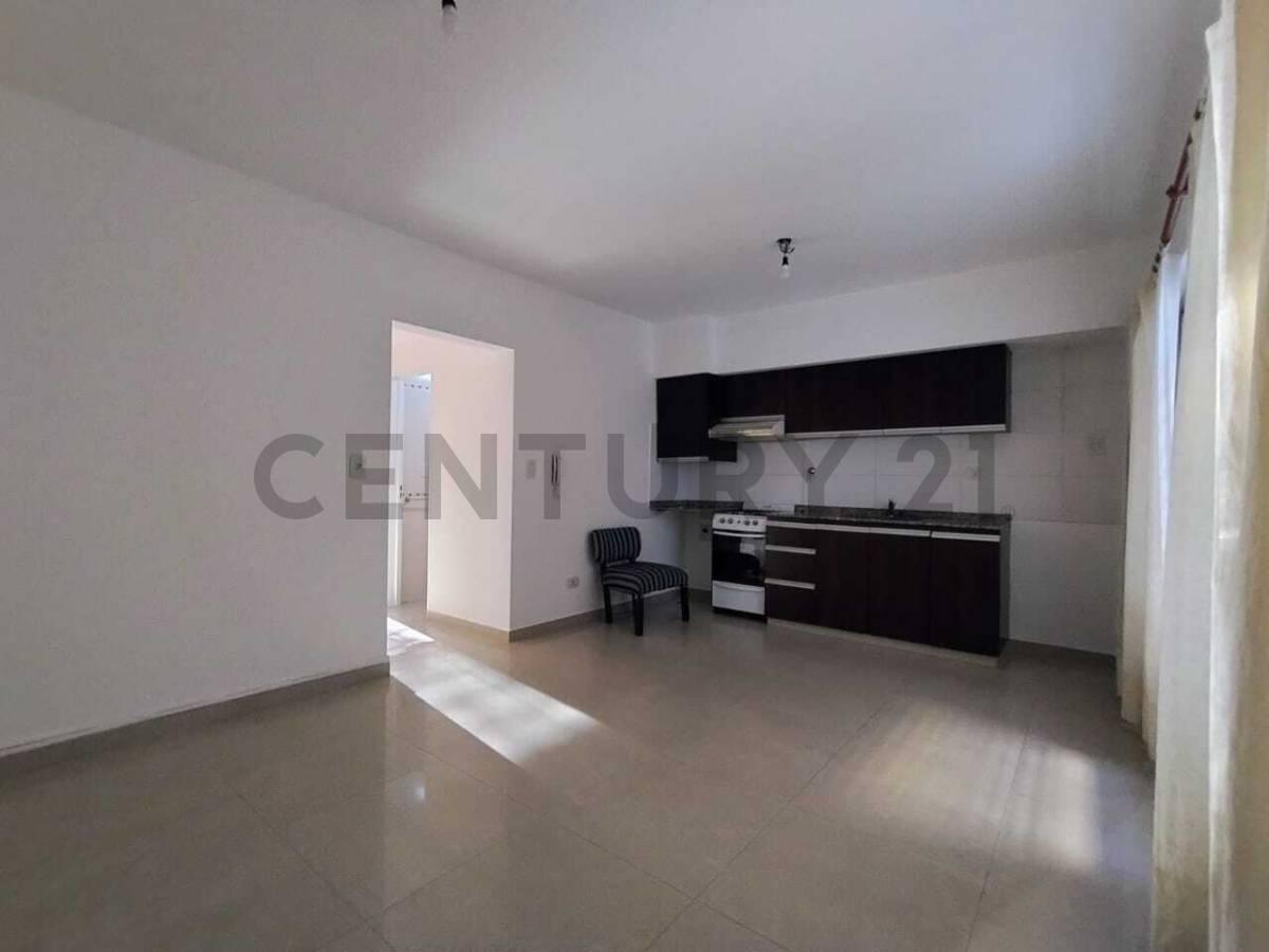 VENTA DEPARTAMENTO en MORON - 2 AMBIENTES con COCHERA CUBIERTA — foto 1
