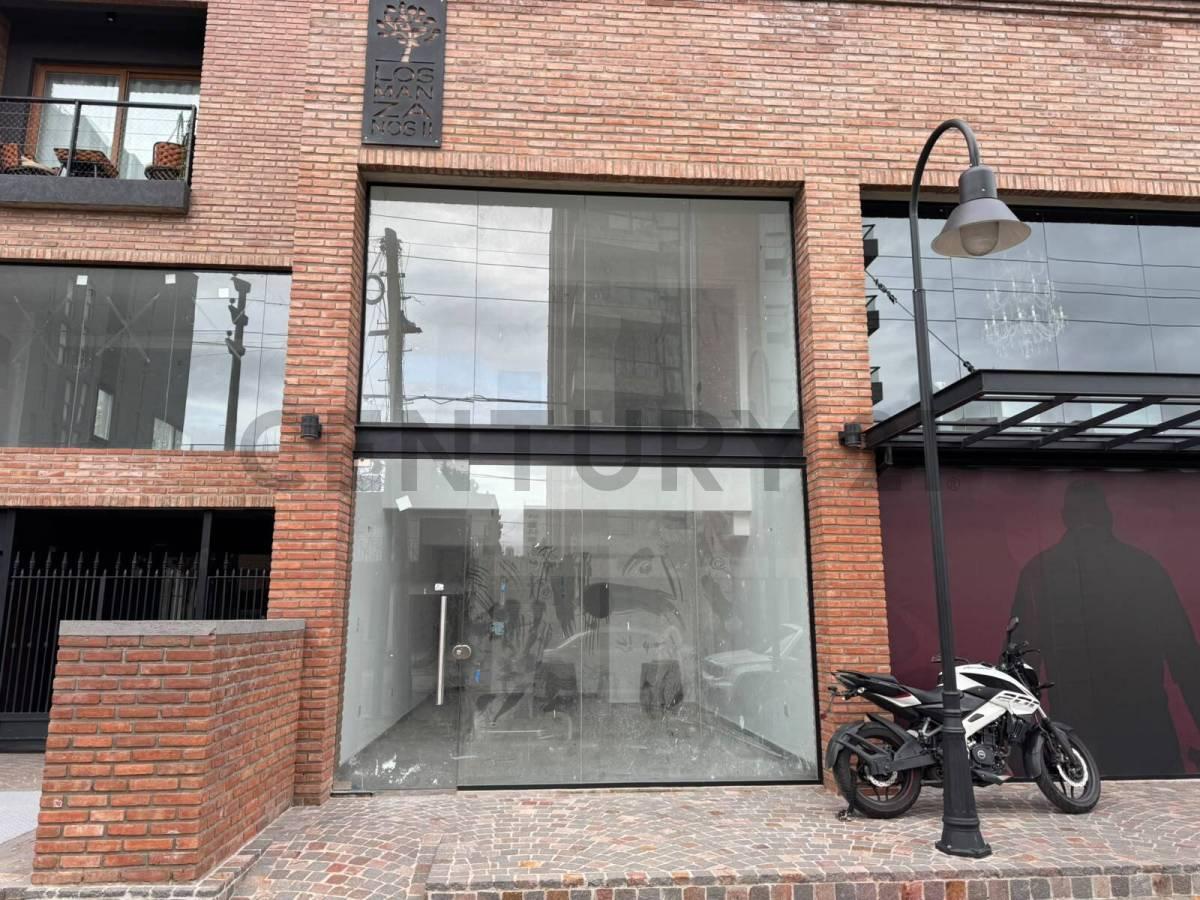 Alquiler local comercial Ituzaingo — foto 1