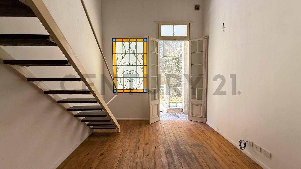 Venta Departamento de 1 dormitorio dúplex con 2 patios | Centro, Rosario — foto 1