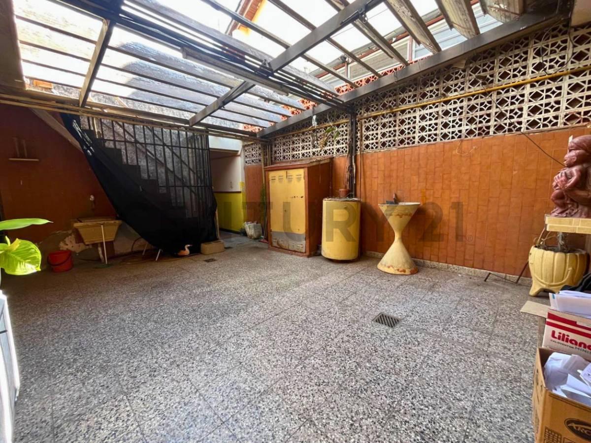 Venta Dos Casas Con Cochera A Reciclar en Tiro Suizo, Rosario — foto 1