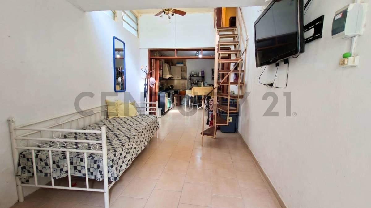 Venta PH de 2 Dormitorios A Reciclar en Barrio Martin, Rosario — foto 1