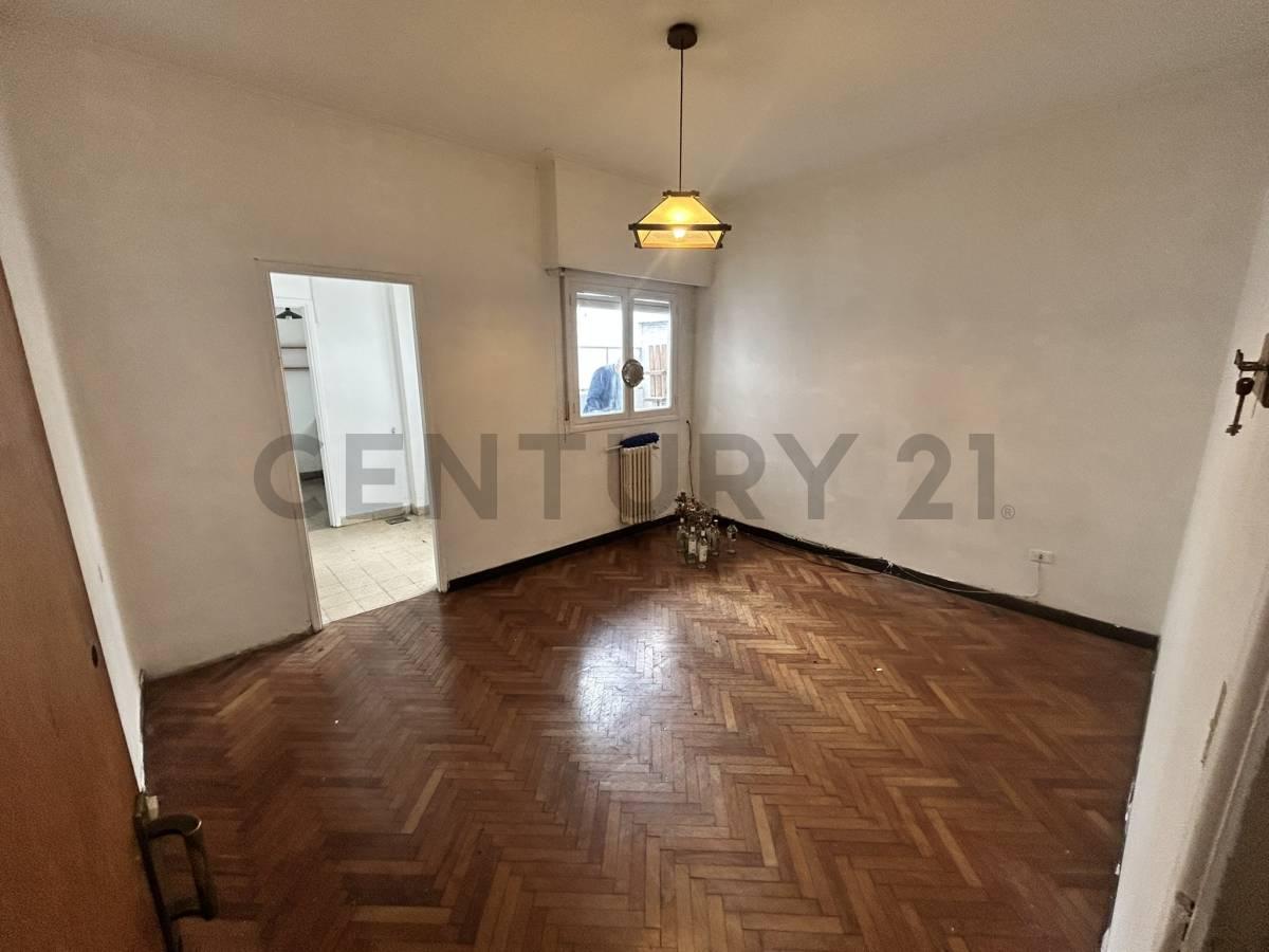 Venta de Departamento de 2 Dormitorios en La Plata — foto 1