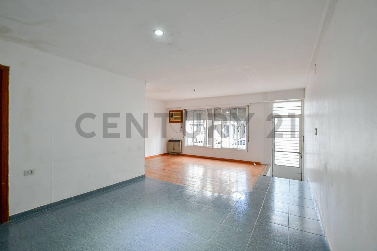 VENTA CASA 3 DORMITORIOS LA PLATA 190M2 — foto 1