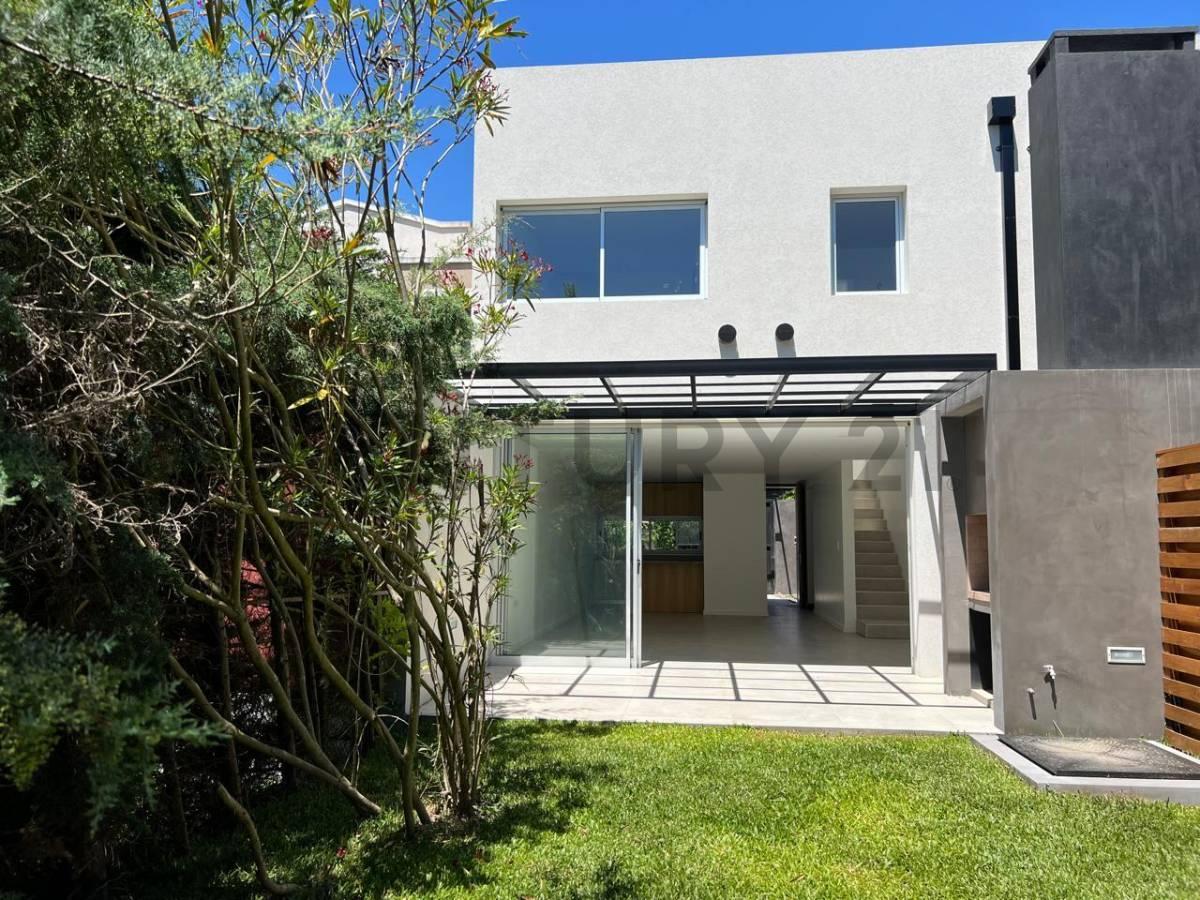 Casa en venta a estrenar de 3 Dormitorios en City Bell — foto 1