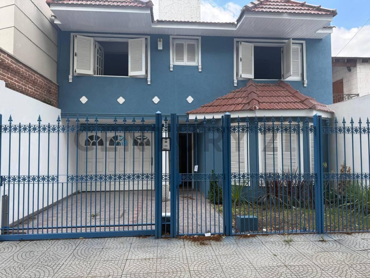 Casa de 3 dormitorios en venta La Plata — foto 1
