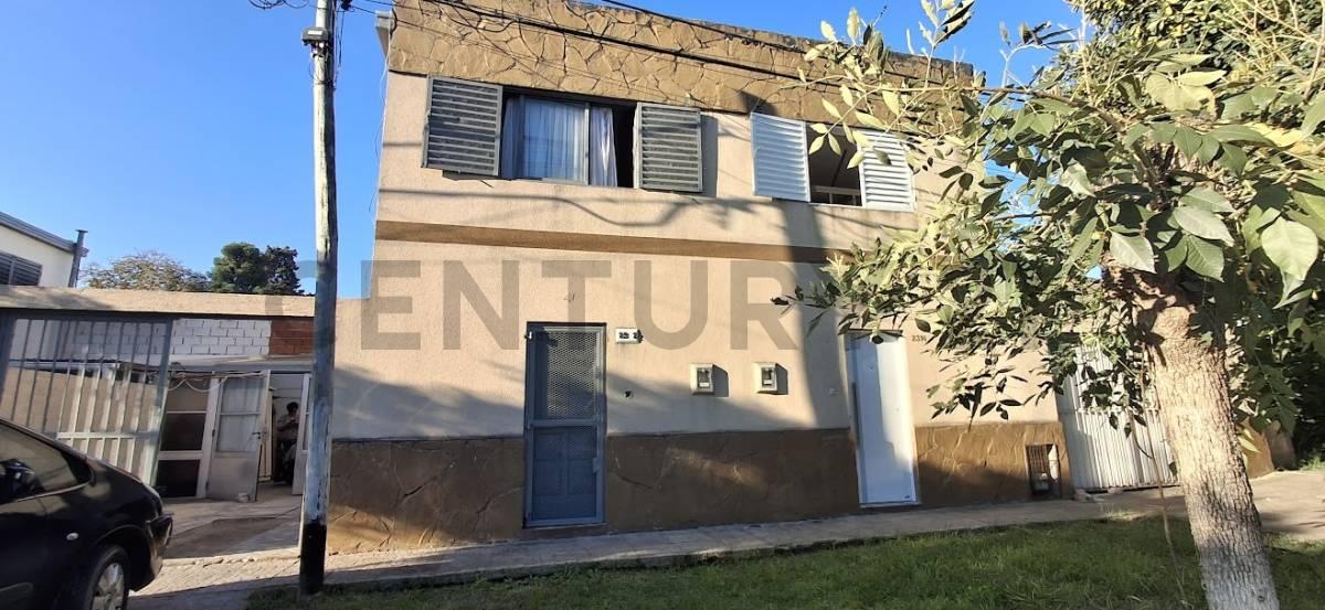 Vendo Duplex con garaje y patio — foto 1
