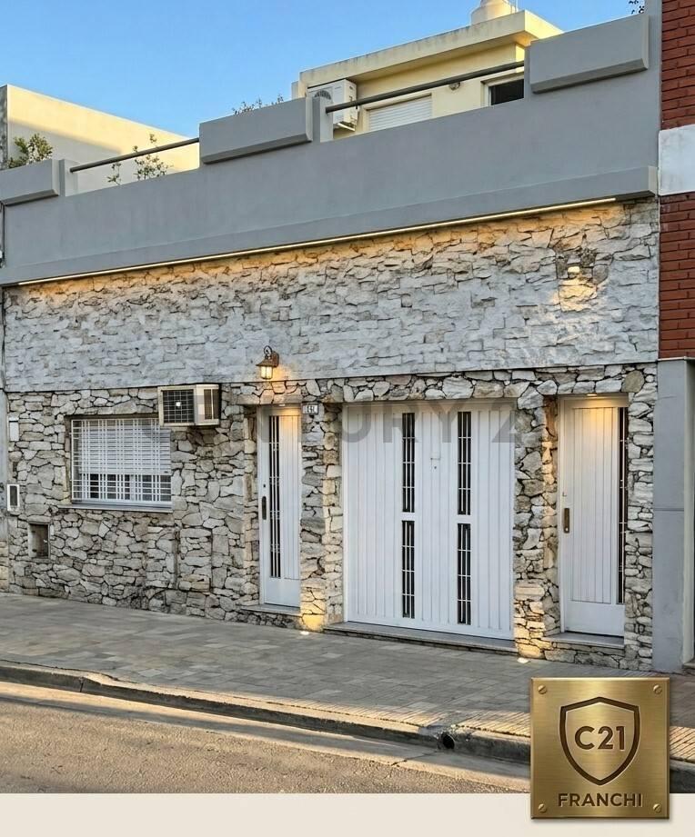 Imperdible PH 3 Ambientes con Entrada Independiente - Terraza Propia - Sin Expensas - Gran Potencial — foto 1