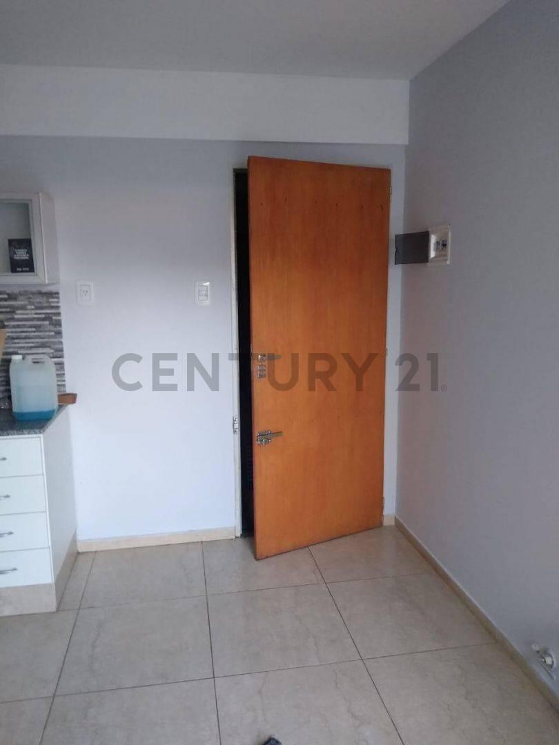 Venta de Departamento 2 AMBIENTES en Remedios de Escalada de San Martín, Rosario ... — foto 1