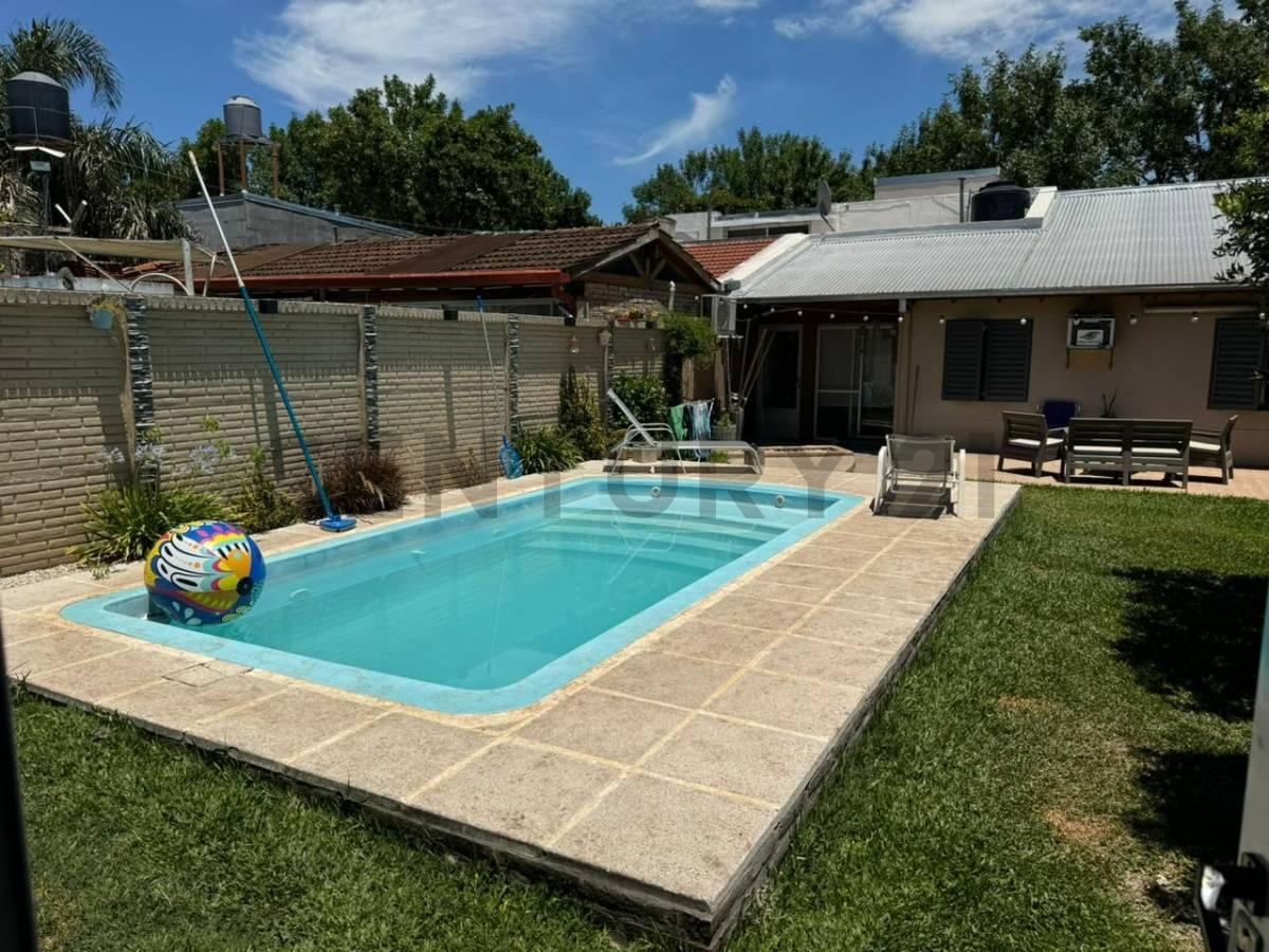 <p>Venta: Casa de 2 Plantas en Excelente Ubicación</p><p>Características Generales:</p><p>Sup... — foto 1