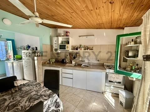 CASA EN VENTA – Garay y Roca — foto 1