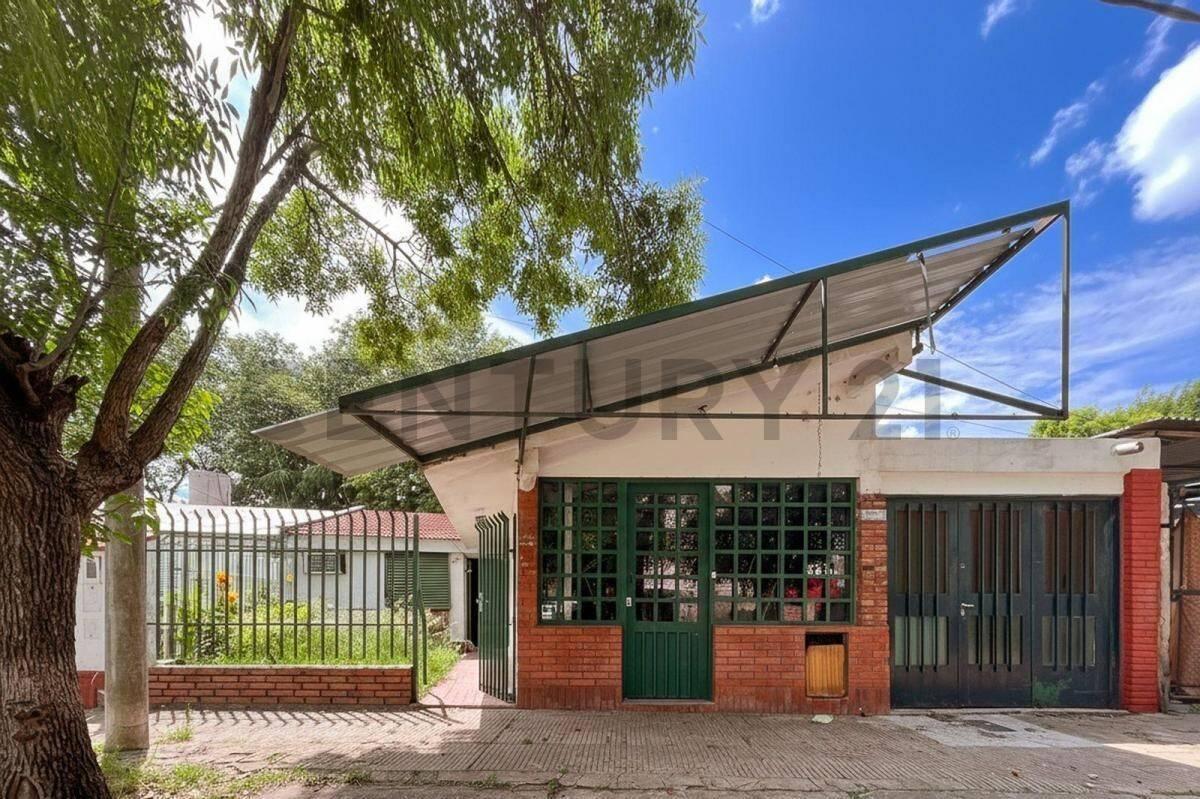 CASA + LOCAL BARRIO ACINDAR — foto 1