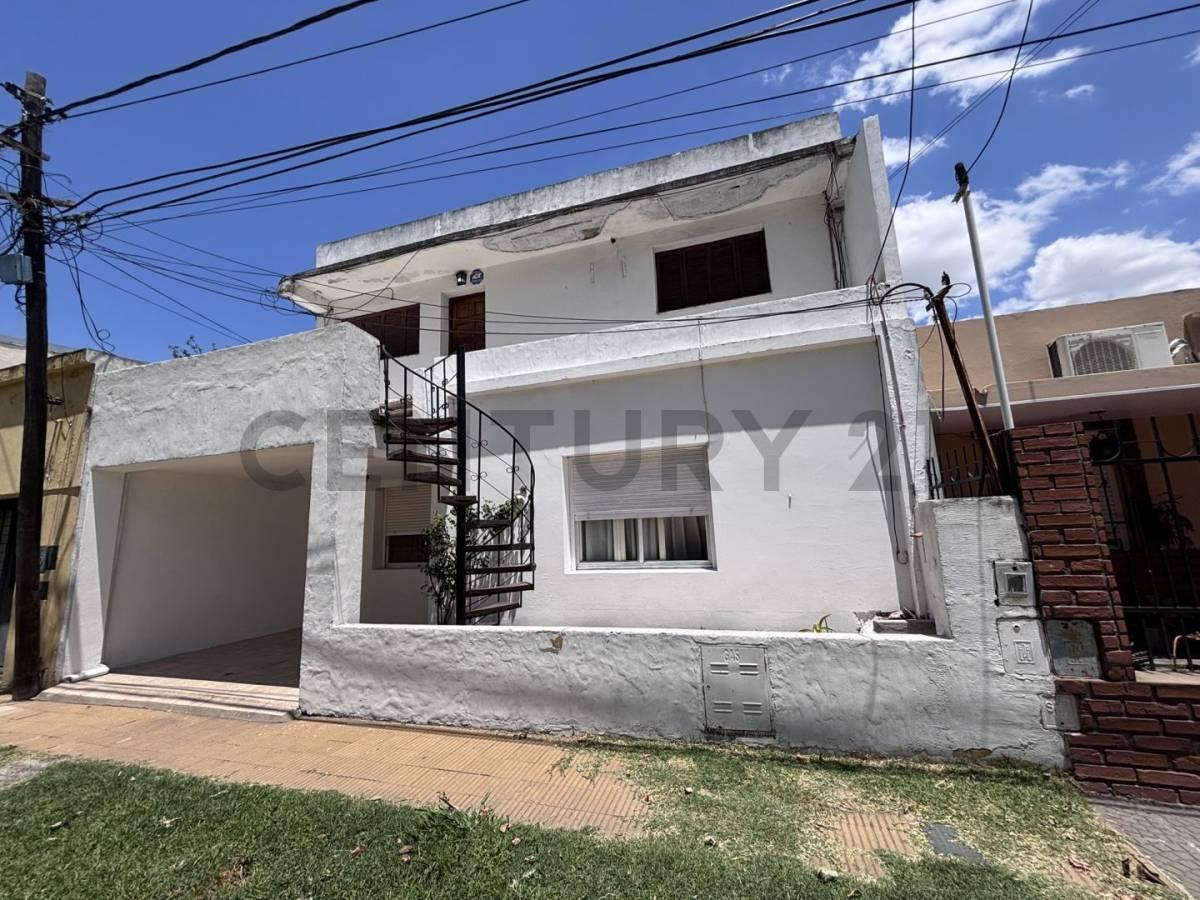 ¡OPORTUNIDAD! DOS CASAS EN UN MISMO LOTE – GRANADERO BAIGORRIA — foto 1