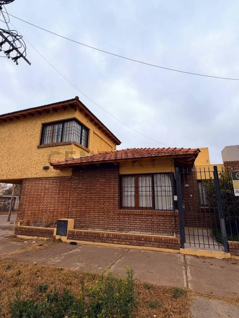 Casa 3 Dormitorios en Venta - Barrio Parque Norte, Las Heras, Mendoza — foto 1