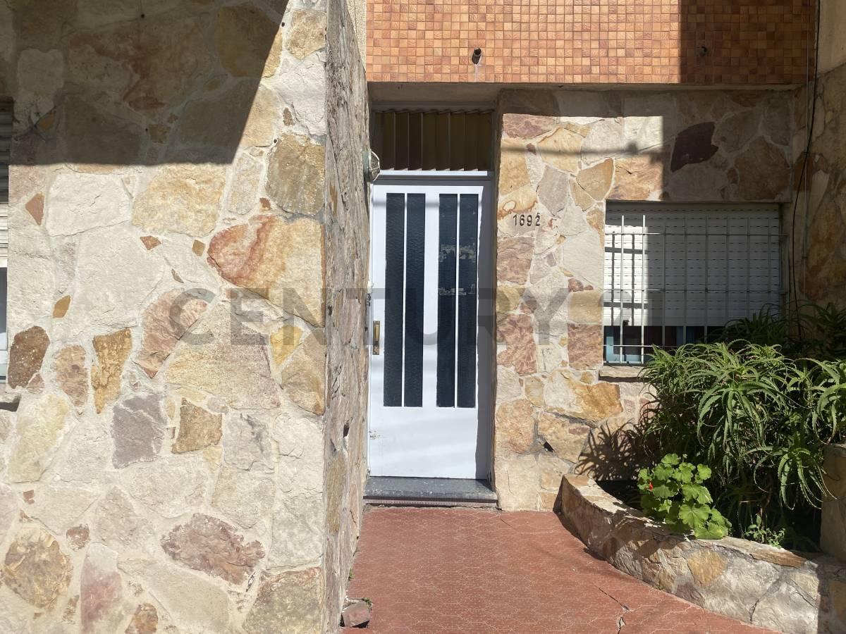 38 e/ 28 y 29. VENTA PH DOS DORMITORIOS. — foto 1