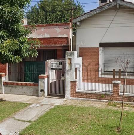 8 e/ 516 y 517 - PH EN VENTA APTO BANCO RINGUELET — foto 1