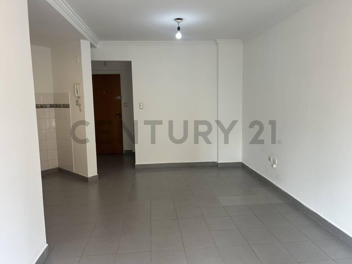 ALQUILER MONOAMBIENTE 45 12 Y 13 — foto 1