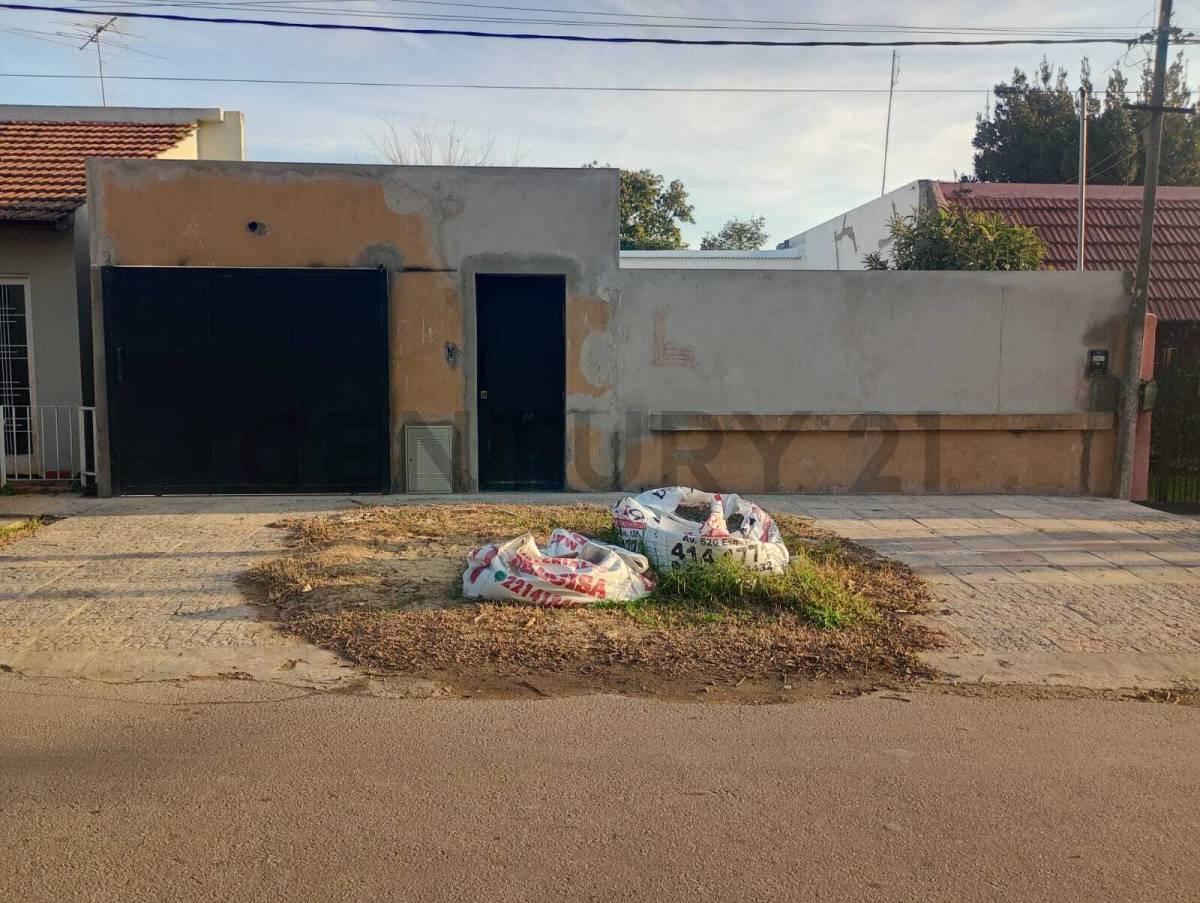 132 bis y 510 - CASA DE TRES DORMIS REFACCIONADA A NUEVO — foto 1