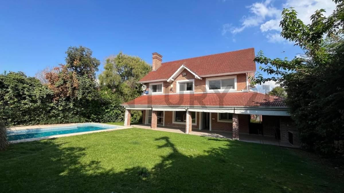 Venta Casa 7 AMBIENTES 3 DORMITORIOS en Barrio Cerrado La Colina, Don Torcuato, Tigre — foto 1