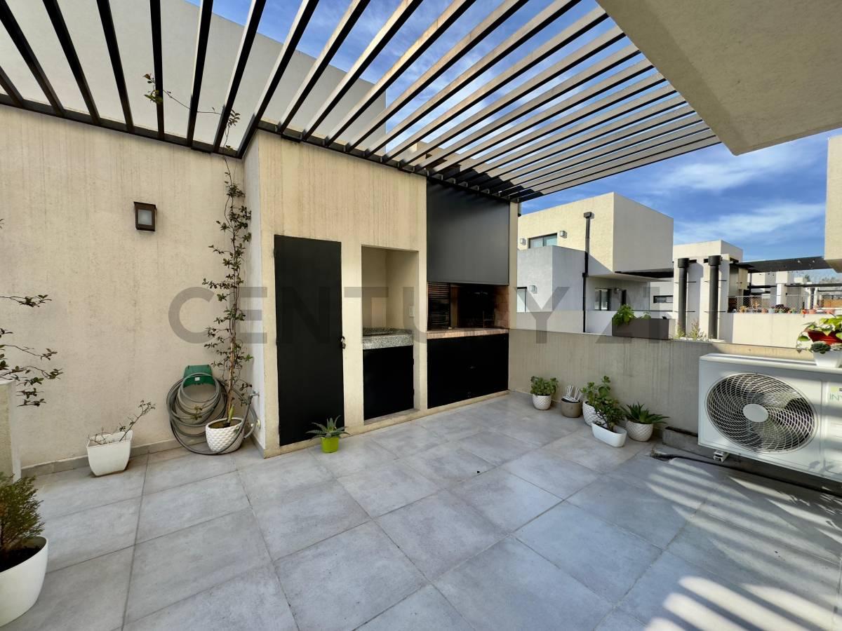 Excelente Dúplex en Venta de 3 ambientes en el barrio de Altos del Encuentro — foto 1