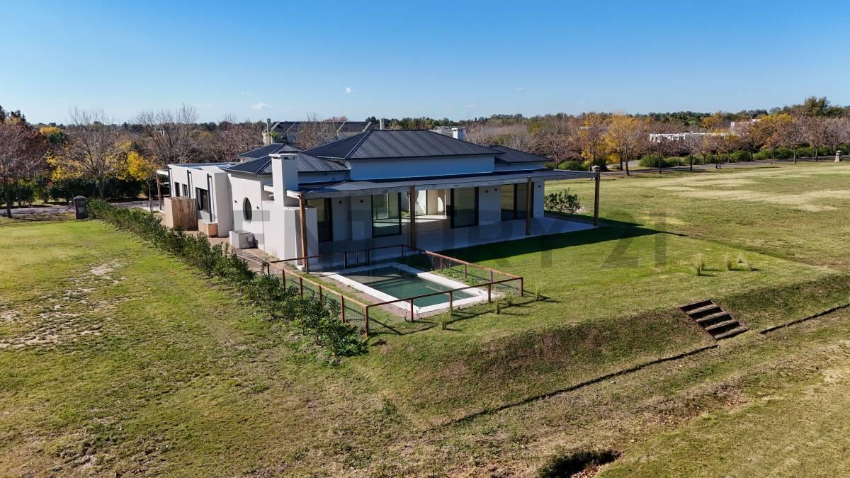 CASA EN VENTA A ESTRENAR | MILORD SOBRE EL POLO | PILARÁ — foto 1