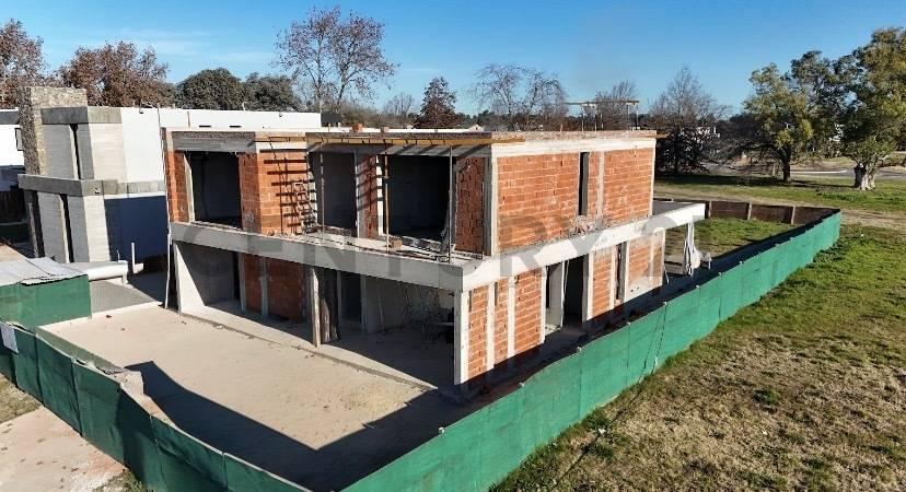 CASA DE DISEÑO MODERNO EN CONSTRUCCIÓN, IDEAL PARA QUIENES BUSCAN ESTRENAR Y PERSONALIZAR CADA DETAL — foto 1