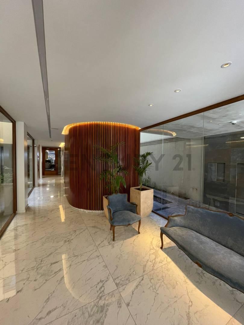 44 entre 11 y 12. Dúplex en altura, terraza y quincho propios. — foto 1