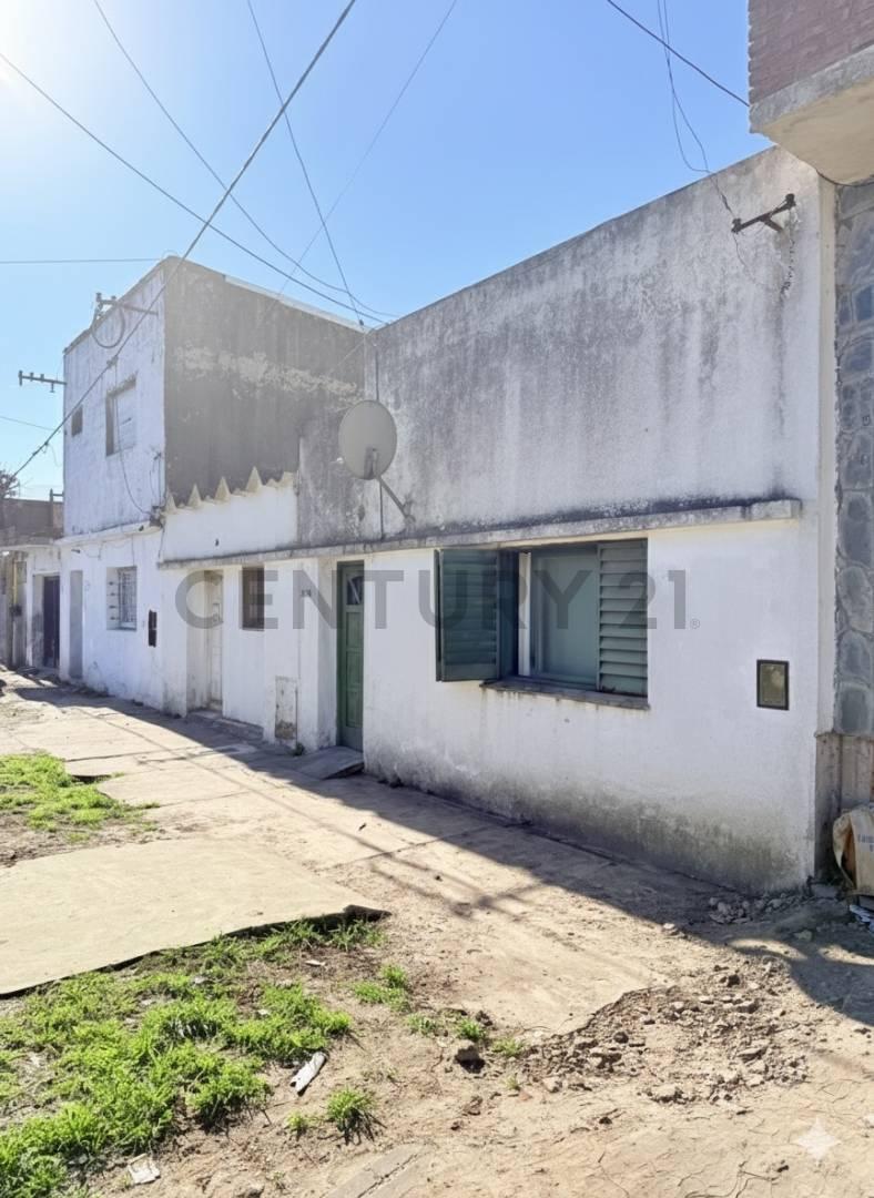 132 entre 37 y 38. Venta de Terreno en La Plata. — foto 1