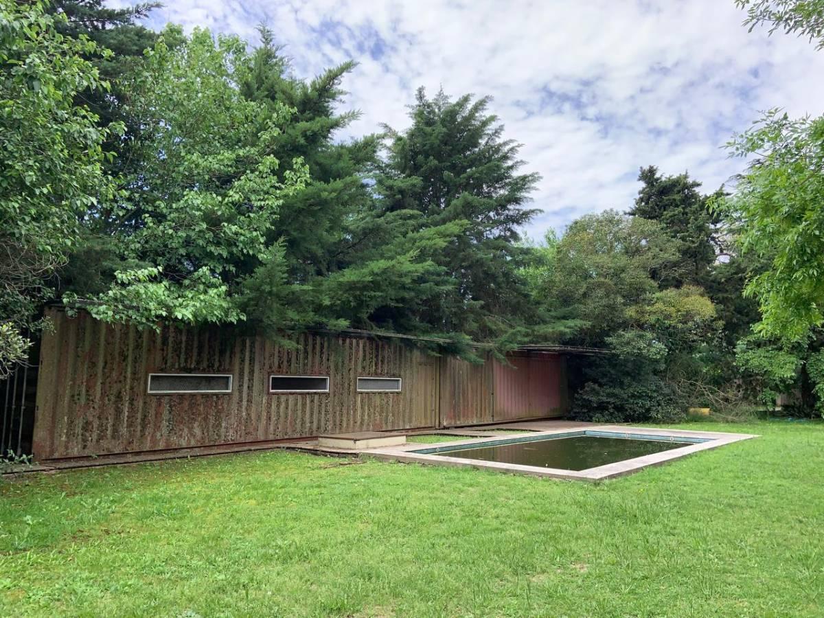 Lote en VENTA con piscina y 2 módulos habitacionales (contenedores) a reciclar, City Bell (443 y 21 — foto 1