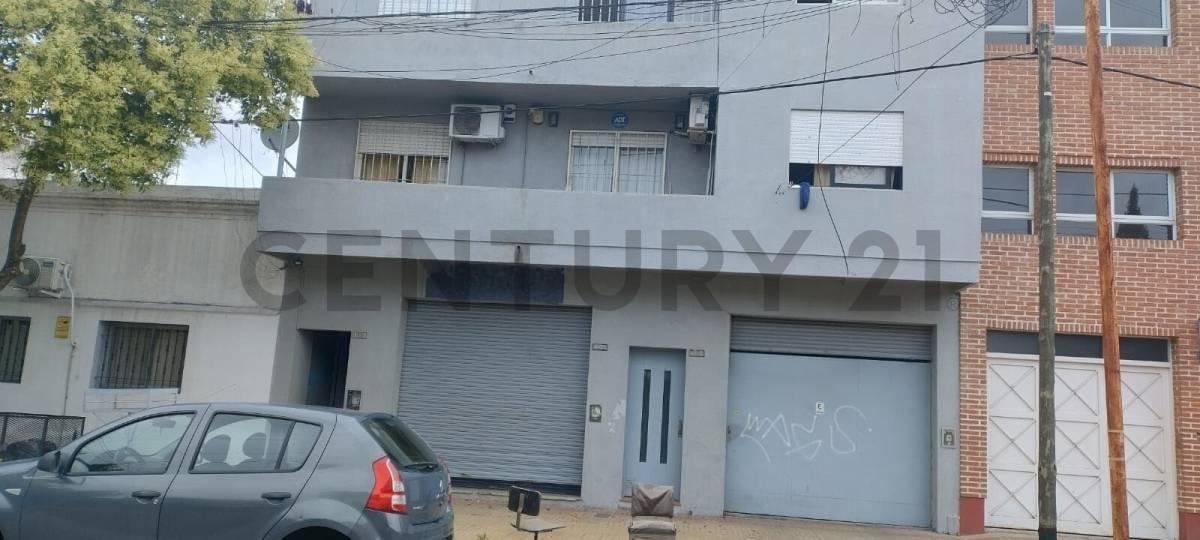 ALQUILER DE GARAGE/ GALPÓN MÚLTIPLE DESTINO, 58 entre 19 y 20 La Plata.- — foto 1